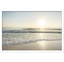 Fotoafdruk van een strand met golfslag in lijst