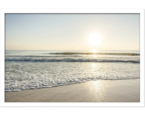 Fotoafdruk van een strand met golfslag in lijst