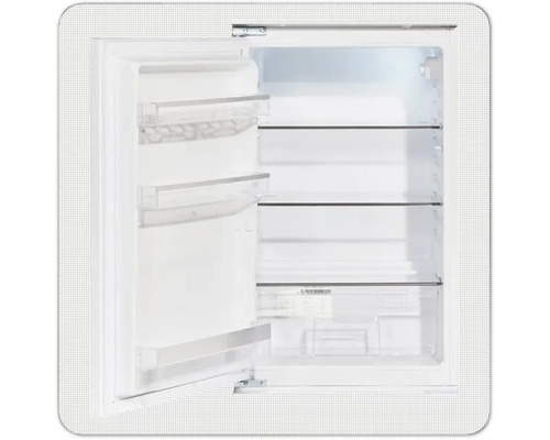 Open koelkast met glazen planken