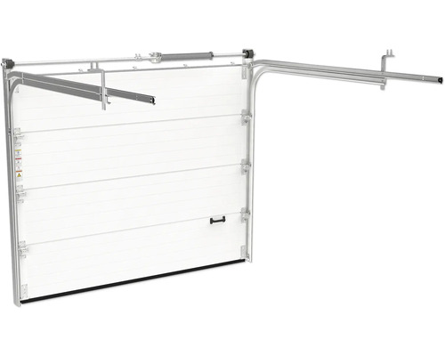 Geopende garagedeur met railsysteem