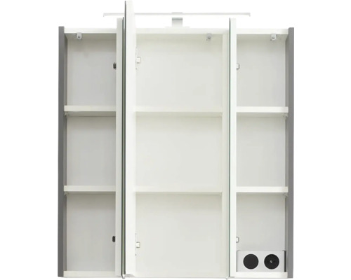 Geopende spiegelkast met drie deuren en planken