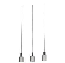 Drie glazen hanglampen