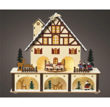 Kerstpiramide met huis, figuren en verlichting