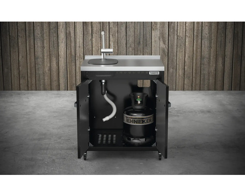 Barbecuekar met spoelbak en gasfles in de onderkast
