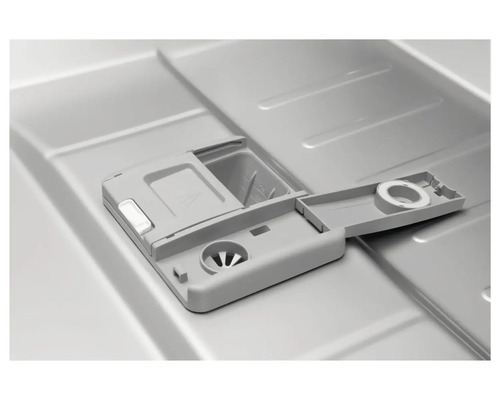 Open wasmiddelbak in een vaatwasser