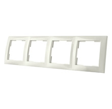 Vierfach frame voor schakelaars en stopcontacten
