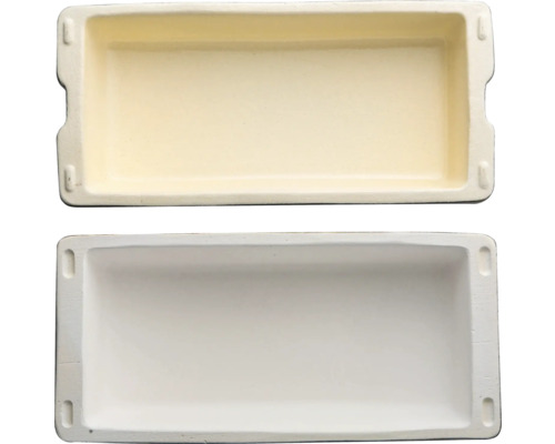 Twee plantenbakken van kunststof