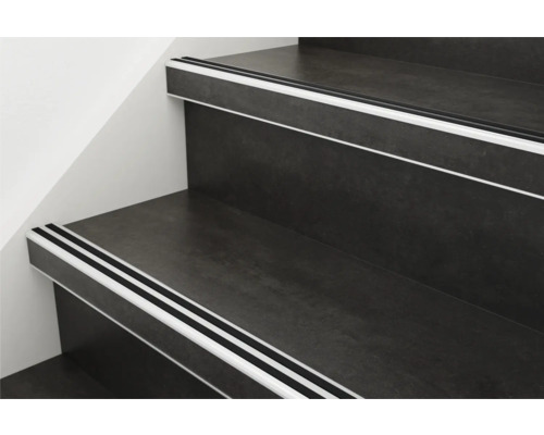 Traptreden met antislip profielen