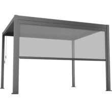 Pergola met neergelaten rolgordijn voor privacy