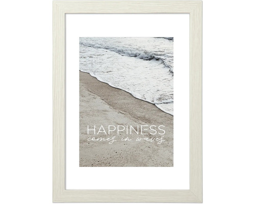 "Ingelijste foto met strandthema en de tekst ""Happiness comes in waves""."