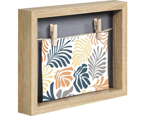 Fotolijst met touw en klemmen om foto''s op te hangen