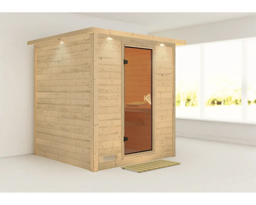 Houten sauna met glazen deur en verlichting