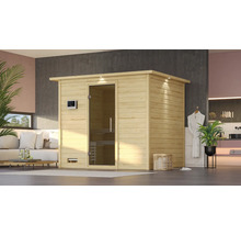 Moderne houten sauna met glazen deur in een stijlvolle badkamer