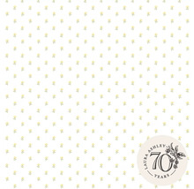 Laura Ashley behang met bloemmotief en 70 jaar jubileumlogo