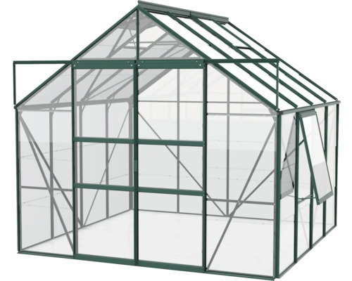 Kas met open raam voor de tuin