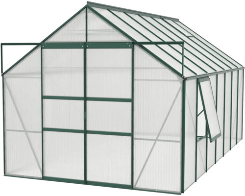 Kas met open deur en raam voor de tuin