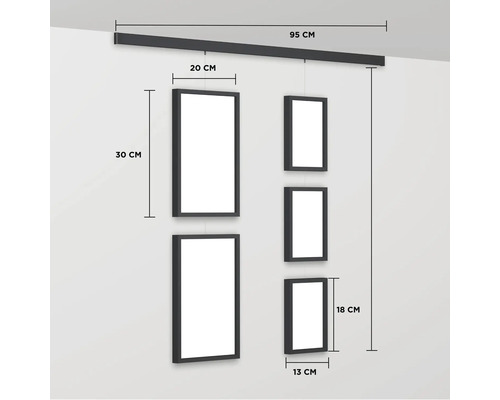 Fotogalerij met rail voor wandmontage en meerdere fotolijsten in verschillende formaten