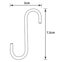 Afbeelding van een S-haak met maatvoering: 5 cm breed en 7,5 cm hoog
