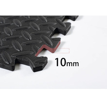 Zwarte puzzelmat met een dikte van 10 millimeter