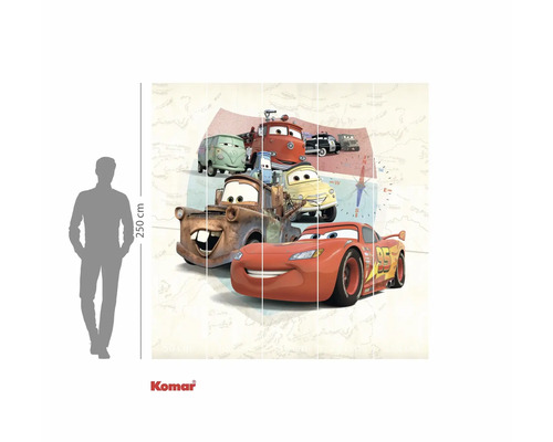 Komar Cars fotobehang met Lightning McQueen en vrienden