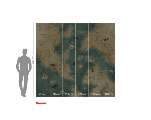 Komar muurschildering met wereldkaartmotief en maataanduidingen.