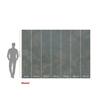 Behang met bloemmotief en maataanduidingen