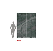 Komar fotobehang met marmerpatroon en maatindicaties.