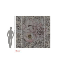 Behang met bloemmotief en maataanduiding