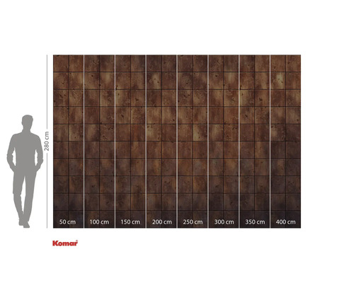 Komar fotobehang met bruin tegelpatroon en maataanduidingen.