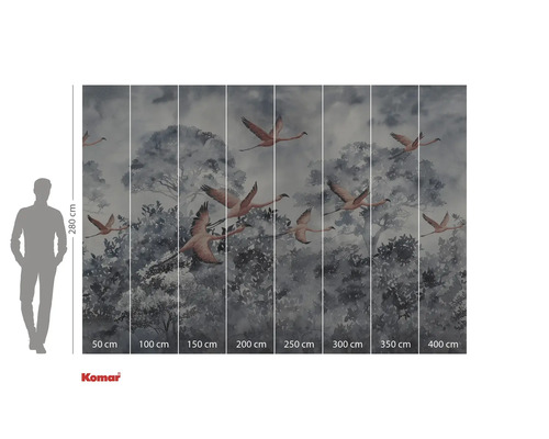 Fotobehang met een motief van vliegende flamingo's voor bomen