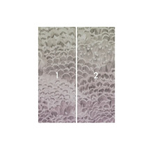 Behangpatroon met verenmotief, twee banen naast elkaar