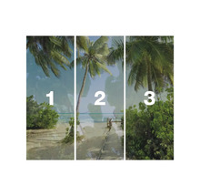 Driedelig beeld met palmbomen op het strand