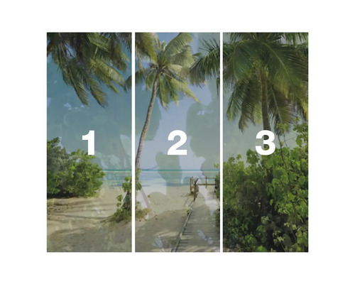 Driedelig beeld met palmbomen op het strand