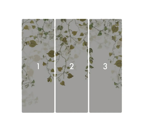 Driedelig fotobehang met vallende bladeren.