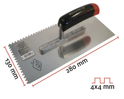 Tandspatel met afmetingen 280 bij 130 millimeter en een vertanding van 4 bij 4 millimeter.