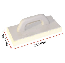 Sponsbord met de afmetingen 280 bij 140 millimeter.