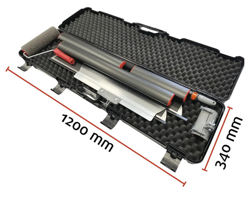 Gereedschapsset voor pleisterwerk in een zwarte gereedschapskoffer, afmetingen 1200 mm x 340 mm.