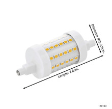LED-lamp met een lengte van 7,8 centimeter en een diameter van 2,9 centimeter.