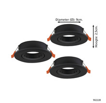Set van drie zwarte inbouwspots met een diameter van 9 centimeter en een hoogte van 2,5 centimeter.