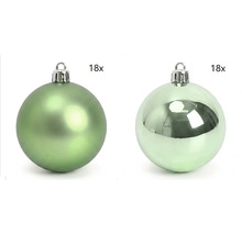 Twee groene kerstballen, één mat en één glanzend, set van 18 stuks.