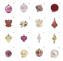 Set van diverse kerstversieringen waaronder ballen, sterren, harten en strikken in verschillende patronen en afwerkingen.