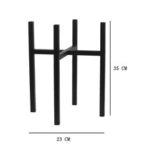 Stabiele plantenstandaard van metaal met een hoogte van 35 centimeter en breedte van 23 centimeter voor het presenteren van planten.