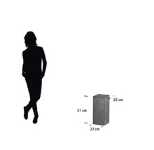 Bloempot met afmetingen 51 cm hoog en 22 cm breed