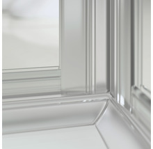 Detailopname van een douchecabineframe.