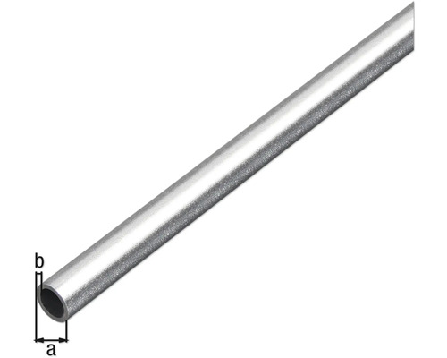 Metalen buis met aanduidingen a en b