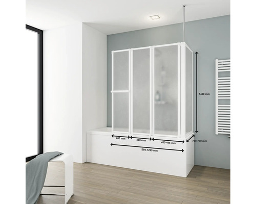 Badwand met afmetingen in de badkamer