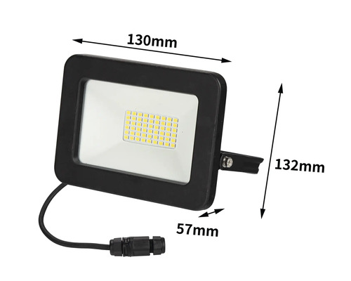 LED-schijnwerper met afmetingen van 130 mm bij 132 mm bij 57 mm.