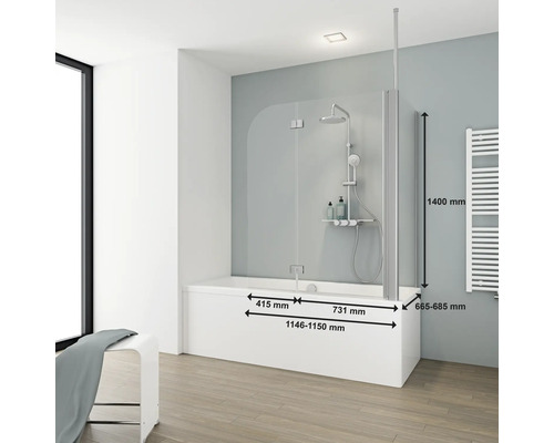 Badkamer met ligbad, glazen badwand en afmetingen